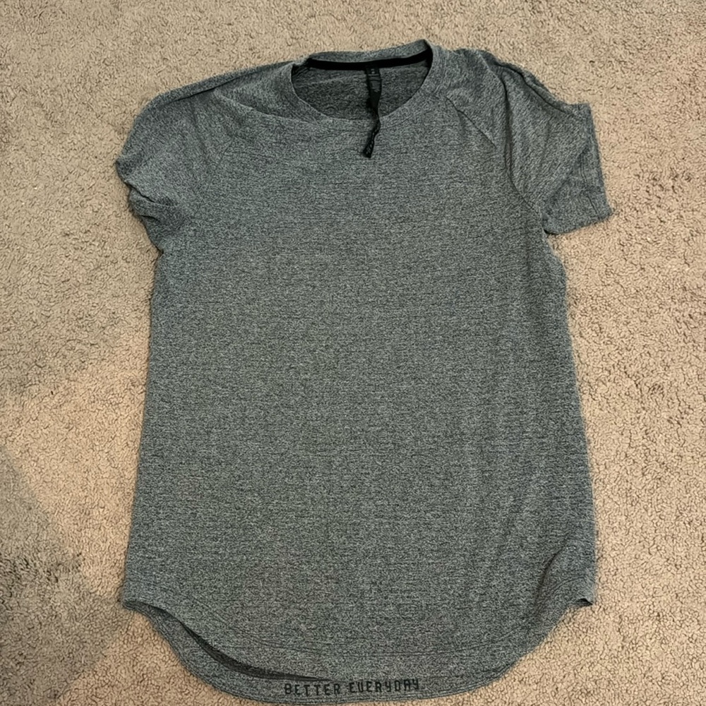 lululemon t shirt